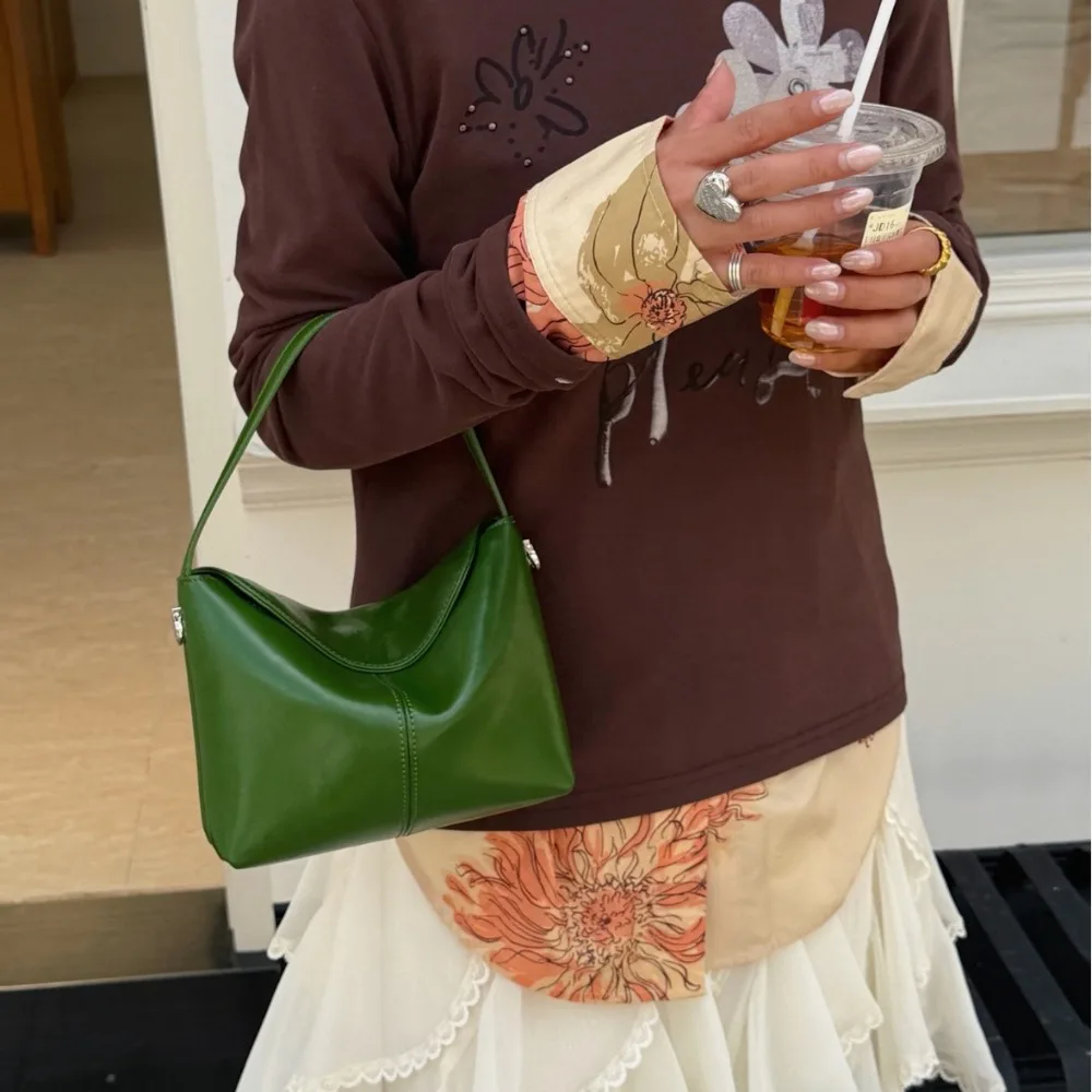 Niche Design Lazy Wind Pleated Shoulder Crossbody Big Bag Female Texture Unique Fashion Simple Casual Daily Elegance Premium
Niche Design Lazy Wind Pleated Shoulder Crossbody Big Bag Female Texture Unique Fashion Simple Casual Daily Elegance Premium