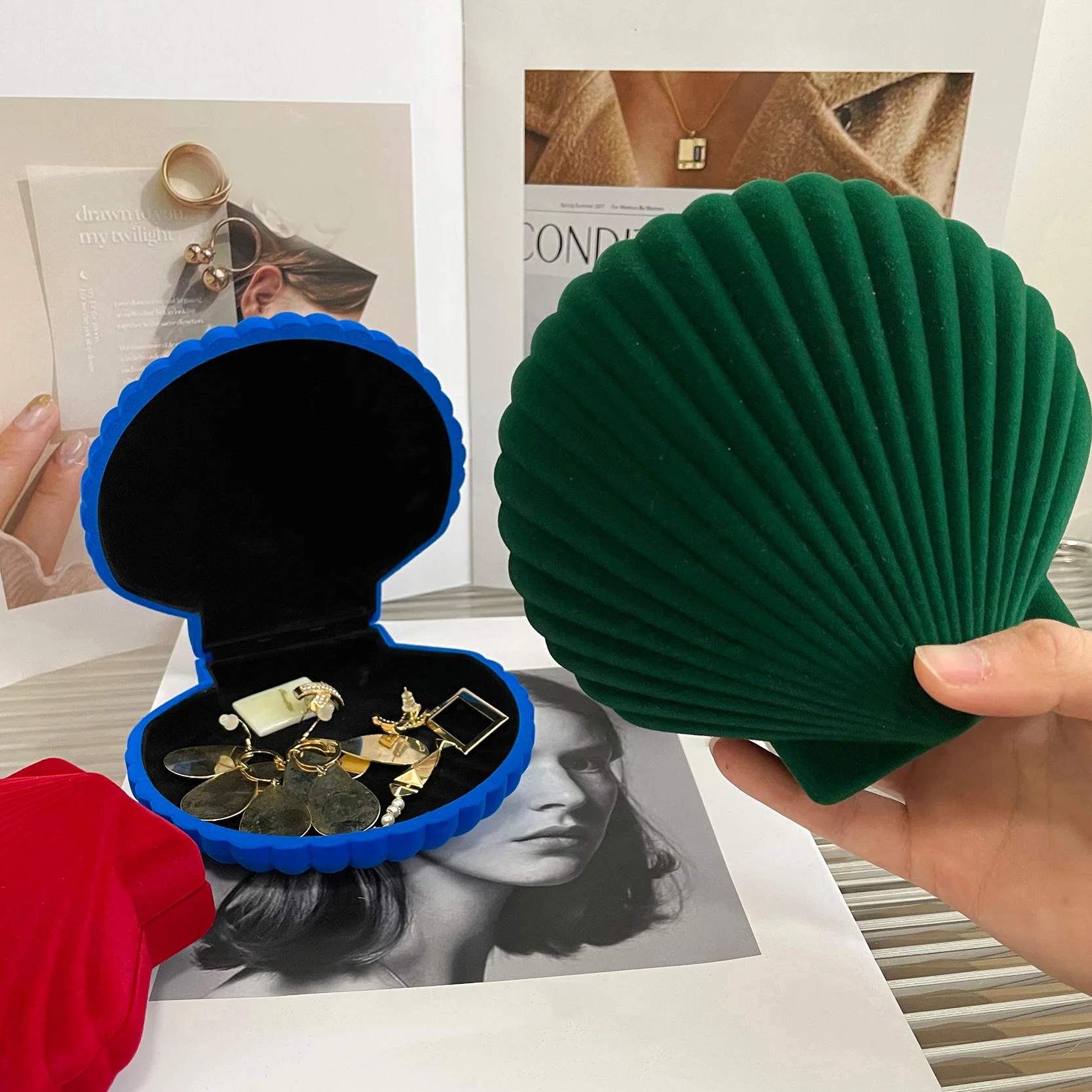 Christmas Gift Vintage Suede Shell Klein Earrings Necklace Shaped Jewelry Box Jewelry Storage Jewelry Storage Storage
Christmas Gift Vintage Suede Shell Klein Earrings Necklace Shaped Jewelry Box Jewelry Storage Jewelry Storage Storage