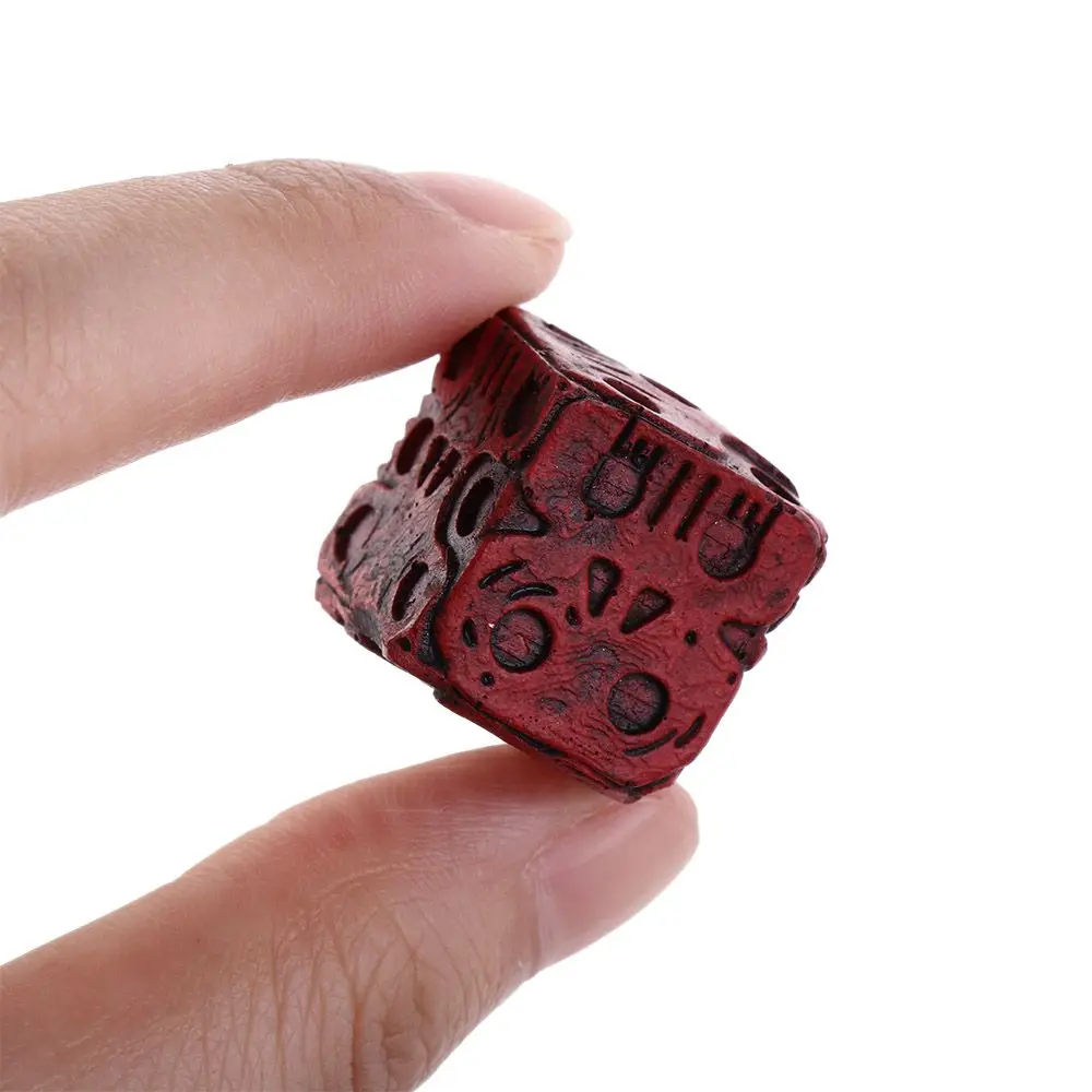 Durable Skull Dice Hand Carved Resin Skeleton Cube Dice Portable Wear-Resistant Zombie Apocalypse Dice Halloween
Durable Skull Dice Hand Carved Resin Skeleton Cube Dice Portable Wear-Resistant Zombie Apocalypse Dice Halloween