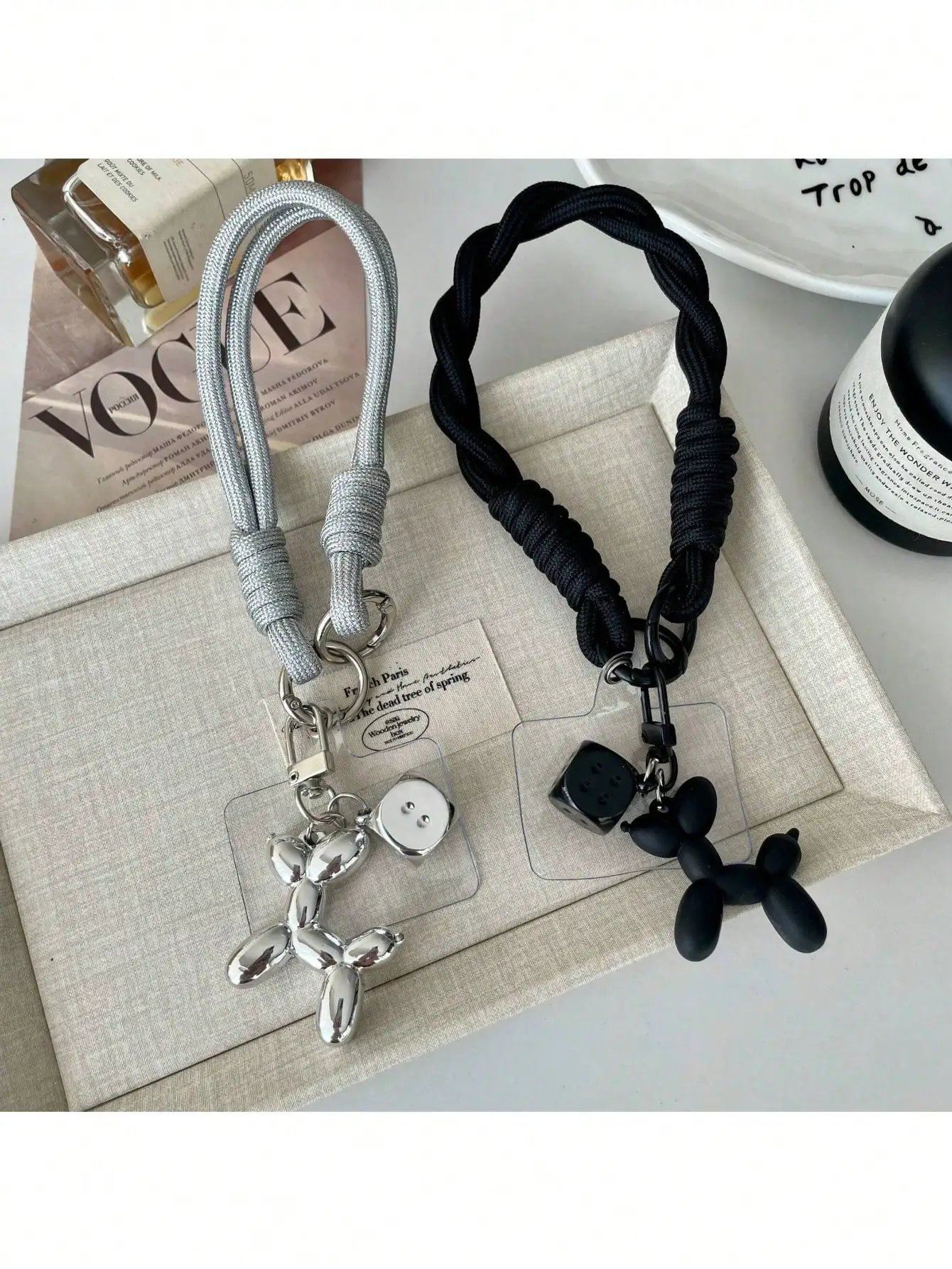 1/2pcs 2026 New Year, Music Festival/Wedding Season Dice Balloon Dog Phone Lanyard Wristband, Cute Phone Lanyard, Phone Pendant Lanyard, Suitable For Universal Phone Cases, DIY Detachable Pad, Unisex Portable Anti-Lost Anti-Drop Wristband, Keychain, Multi
1/2pcs 2026 New Year, Music Festival/Wedding Season Dice Balloon Dog Phone Lanyard Wristband, Cute Phone Lanyard, Phone Pendant Lanyard, Suitable For Universal Phone Cases, DIY Detachable Pad, Unisex Portable Anti-Lost Anti-Drop Wristband, Keychain, Multi