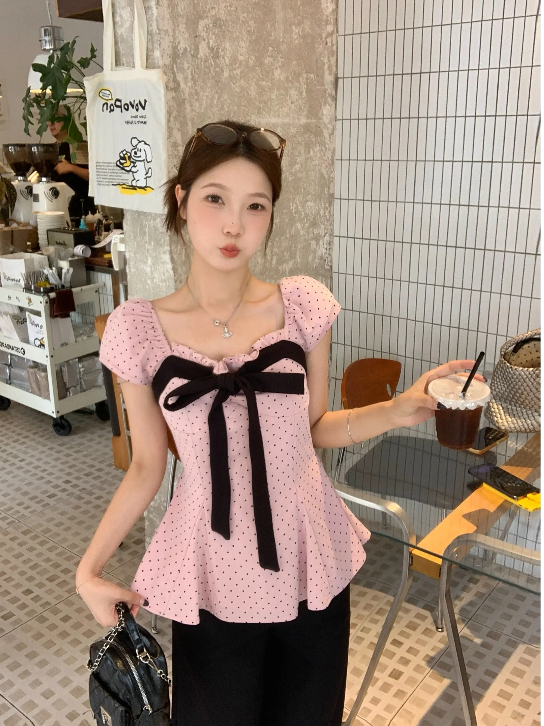 Sweet Style Polka Dot Short Sleeve Shirt Women's Summer New Waist Cinched Elegant Earlet Top Large Size Knot
Sweet Style Polka Dot Short Sleeve Shirt Women's Summer New Waist Cinched Elegant Earlet Top Large Size Knot