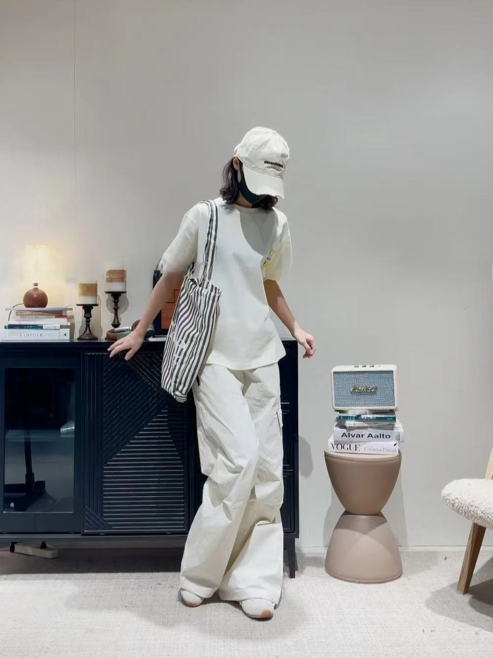 Casual round Ne ort Sve T-irt Women's Summer Cotton Sweat Absorption Breathable Embroidered Banana Logo Top
Casual round Ne ort Sve T-irt Women's Summer Cotton Sweat Absorption Breathable Embroidered Banana Logo Top