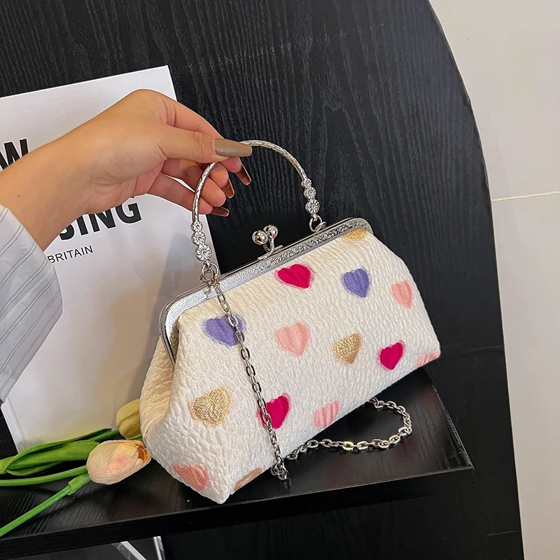 Trendy Designer Clip Evening Handbags and Purses Women Shoulder Crossbody Bags 2023 New Fashion Casual Totes Messenger Bags
Trendy Designer Clip Evening Handbags and Purses Women Shoulder Crossbody Bags 2023 New Fashion Casual Totes Messenger Bags