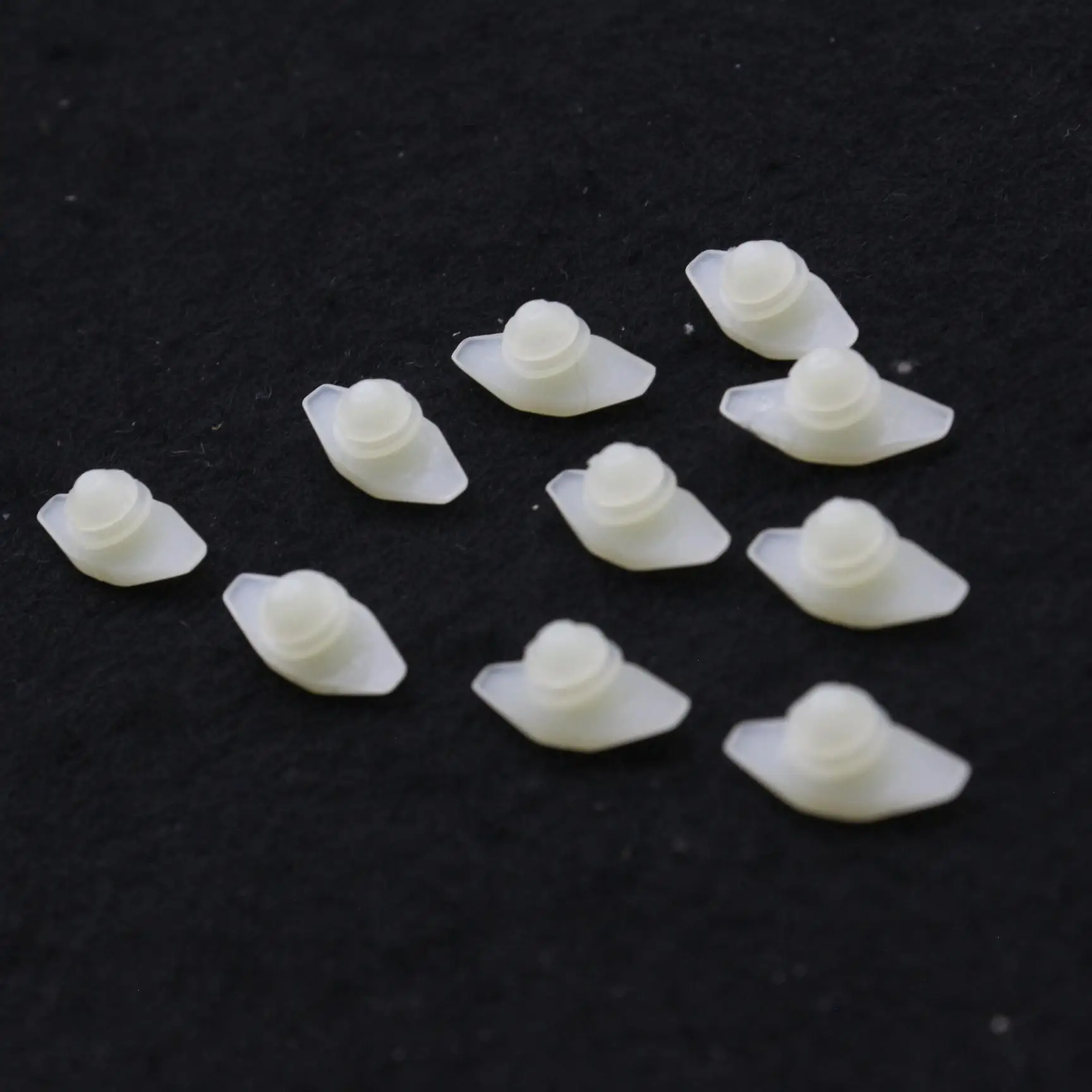 10 Pcs Weatherstrip Clips Retainer for Honda Accord 1976–1985 Civic 1975–87 Prelude Wagovan 73862-672-0030 White Fastener
10 Pcs Weatherstrip Clips Retainer for Honda Accord 1976–1985 Civic 1975–87 Prelude Wagovan 73862-672-0030 White Fastener
