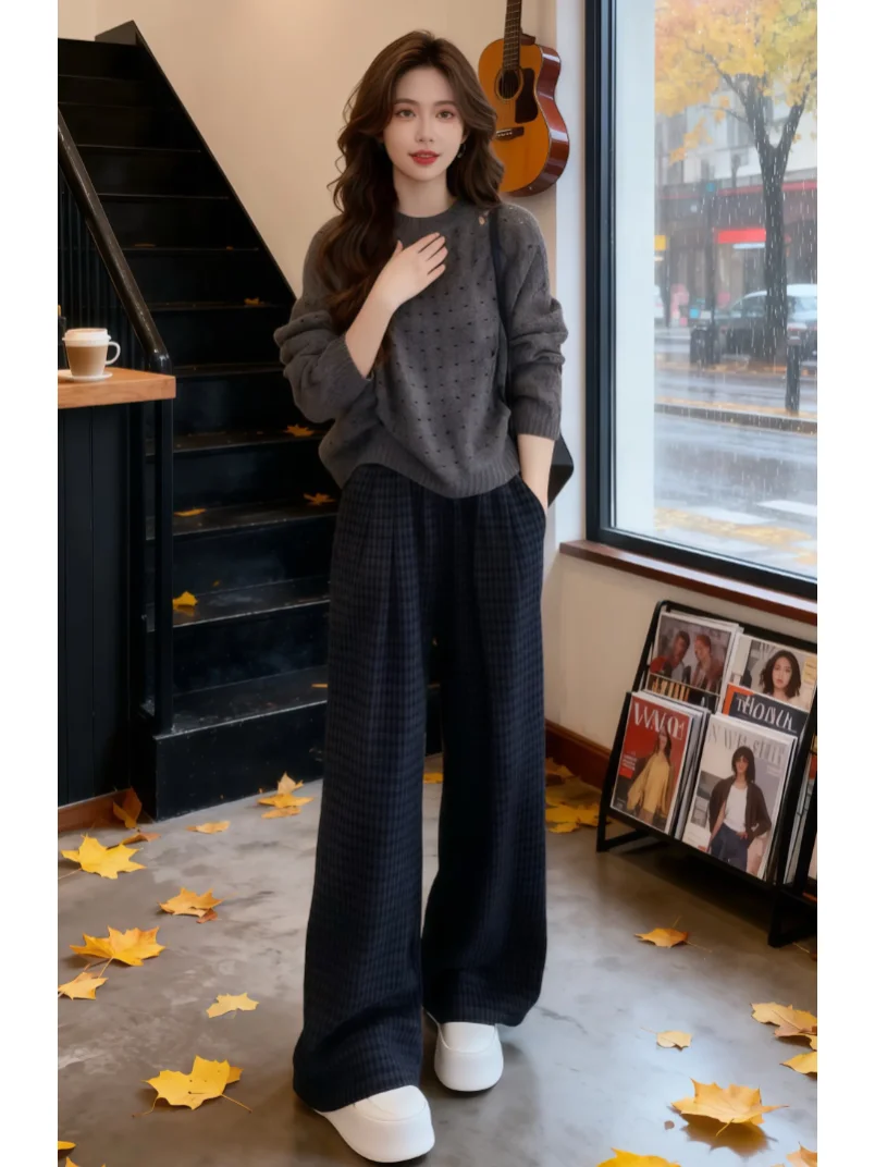 Laid-back Style Long Sleeve Top And Vest Casual Pants Women's Fashion Set Trendy European Goods High Waist Warm Thickened
Laid-back Style Long Sleeve Top And Vest Casual Pants Women's Fashion Set Trendy European Goods High Waist Warm Thickened