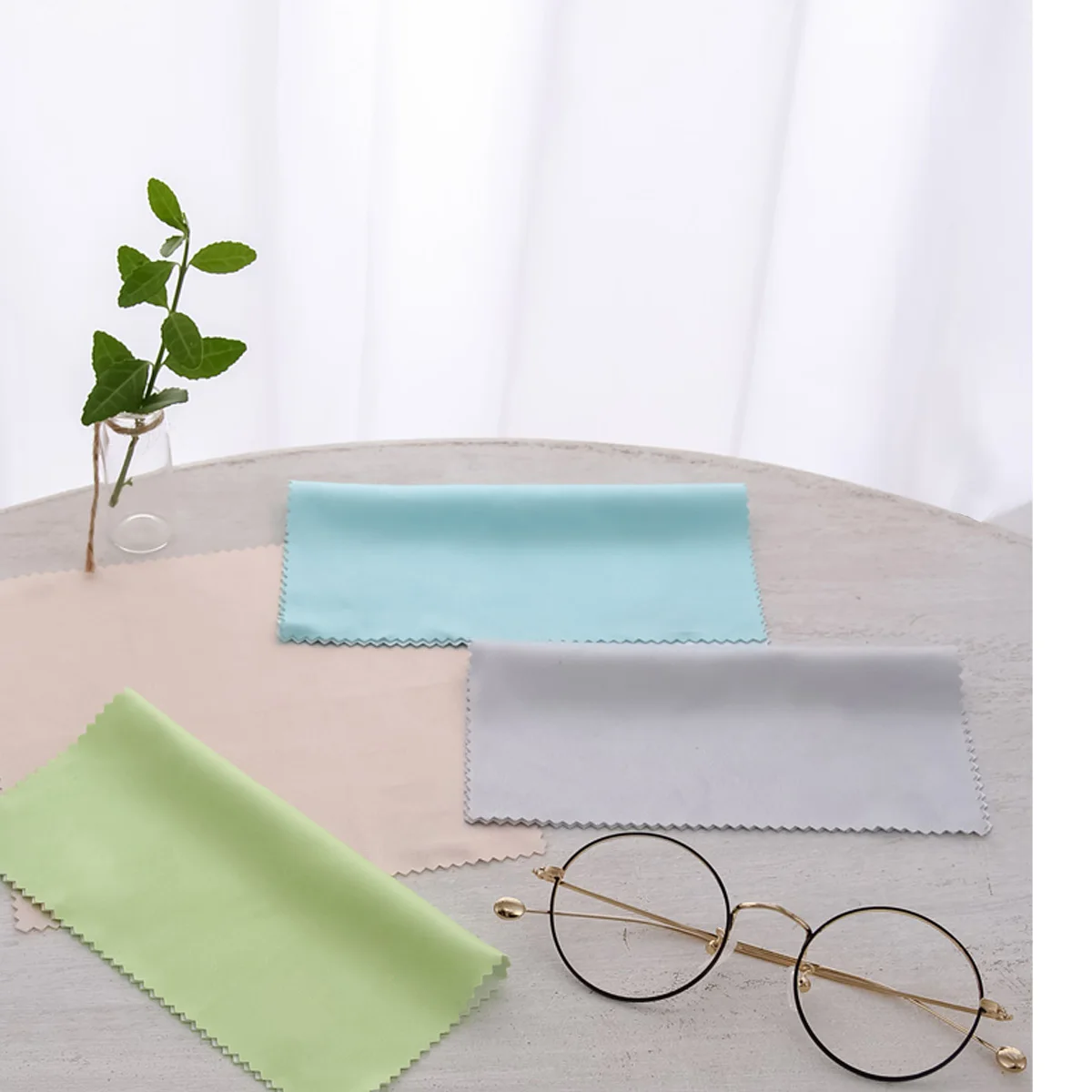 32 Pcs Telephone Glasses Cloth Office Jewelry Cleans Wiper Mobile Screen Cleaning Cloth.
32 Pcs Telephone Glasses Cloth Office Jewelry Cleans Wiper Mobile Screen Cleaning Cloth.