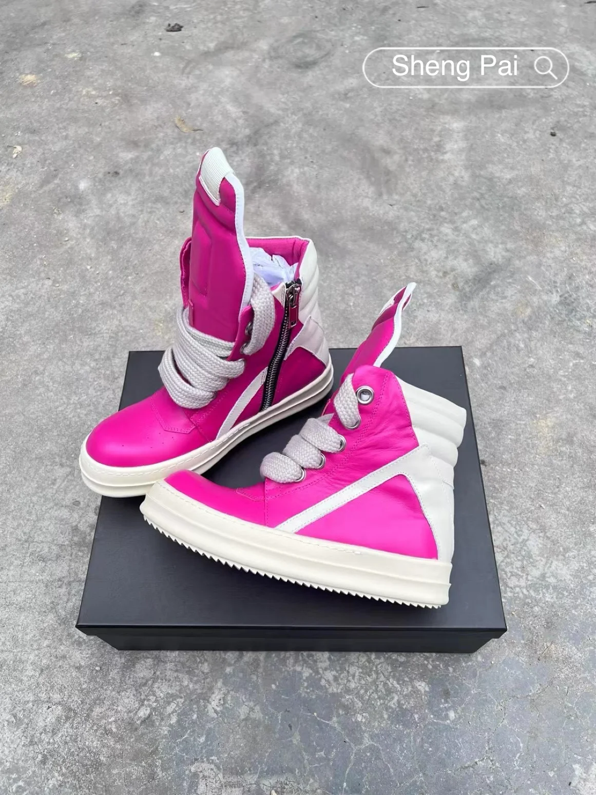 Boots Men Rick Bright Pink Leather Inverted Triangle Thick Shoelaces Owens Men's Casual Shoes High Quality Women's Sneakers
Boots Men Rick Bright Pink Leather Inverted Triangle Thick Shoelaces Owens Men's Casual Shoes High Quality Women's Sneakers