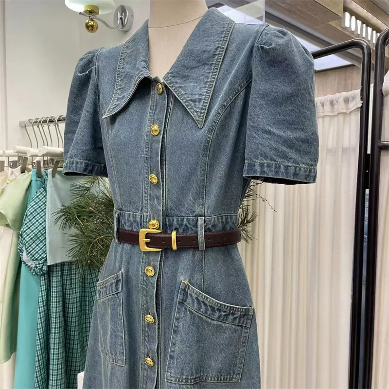 Women Denim Dress Fashion Chic Turn-down Collar Puff Sleeve Single Breasted Pockets Slim Waist Mid-length Slit Jeans Dress D148
Women Denim Dress Fashion Chic Turn-down Collar Puff Sleeve Single Breasted Pockets Slim Waist Mid-length Slit Jeans Dress D148