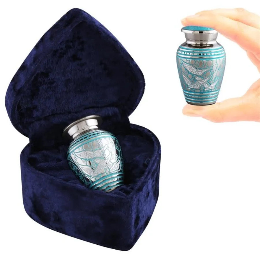 【Spot goods】Elegant Keepsake Cremation Urn for Human Ashes Engraved Silver Metal Mini Urn with Luxury Heart Shaped Velvet Box B
【Spot goods】Elegant Keepsake Cremation Urn for Human Ashes Engraved Silver Metal Mini Urn with Luxury Heart Shaped Velvet Box B