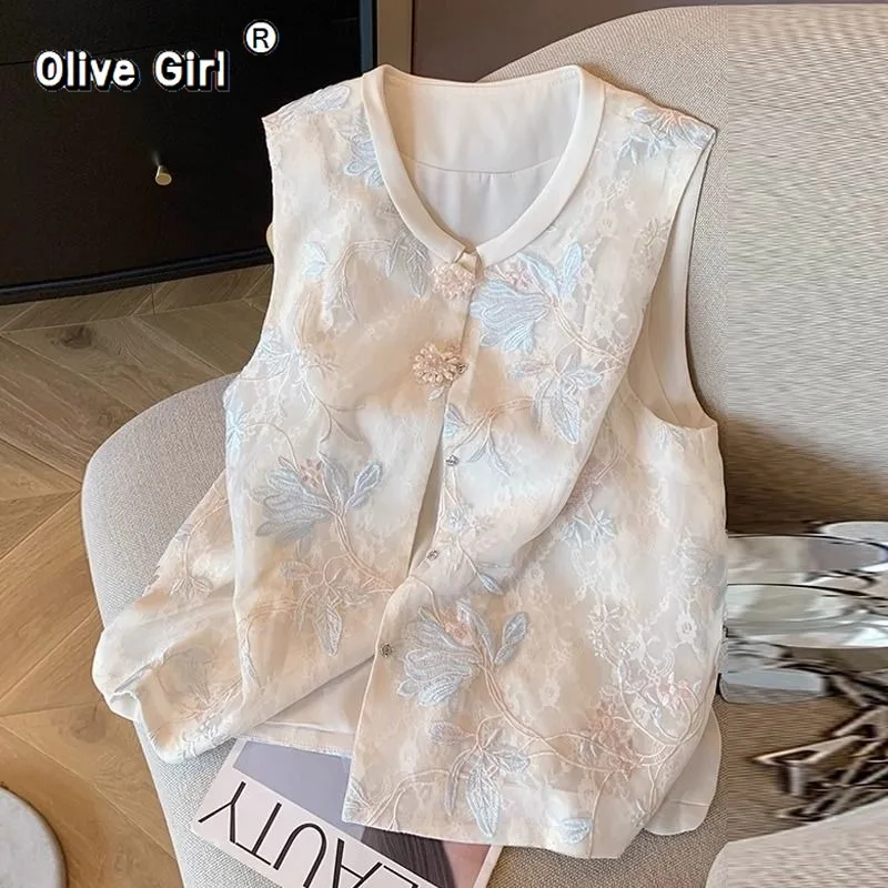 Olivegirl Lace Embroidered Top Chinese Style Versatile Horse Vest Women's Clothing Summer 2026 Tank Top Spring Round Neck
Olivegirl Lace Embroidered Top Chinese Style Versatile Horse Vest Women's Clothing Summer 2026 Tank Top Spring Round Neck