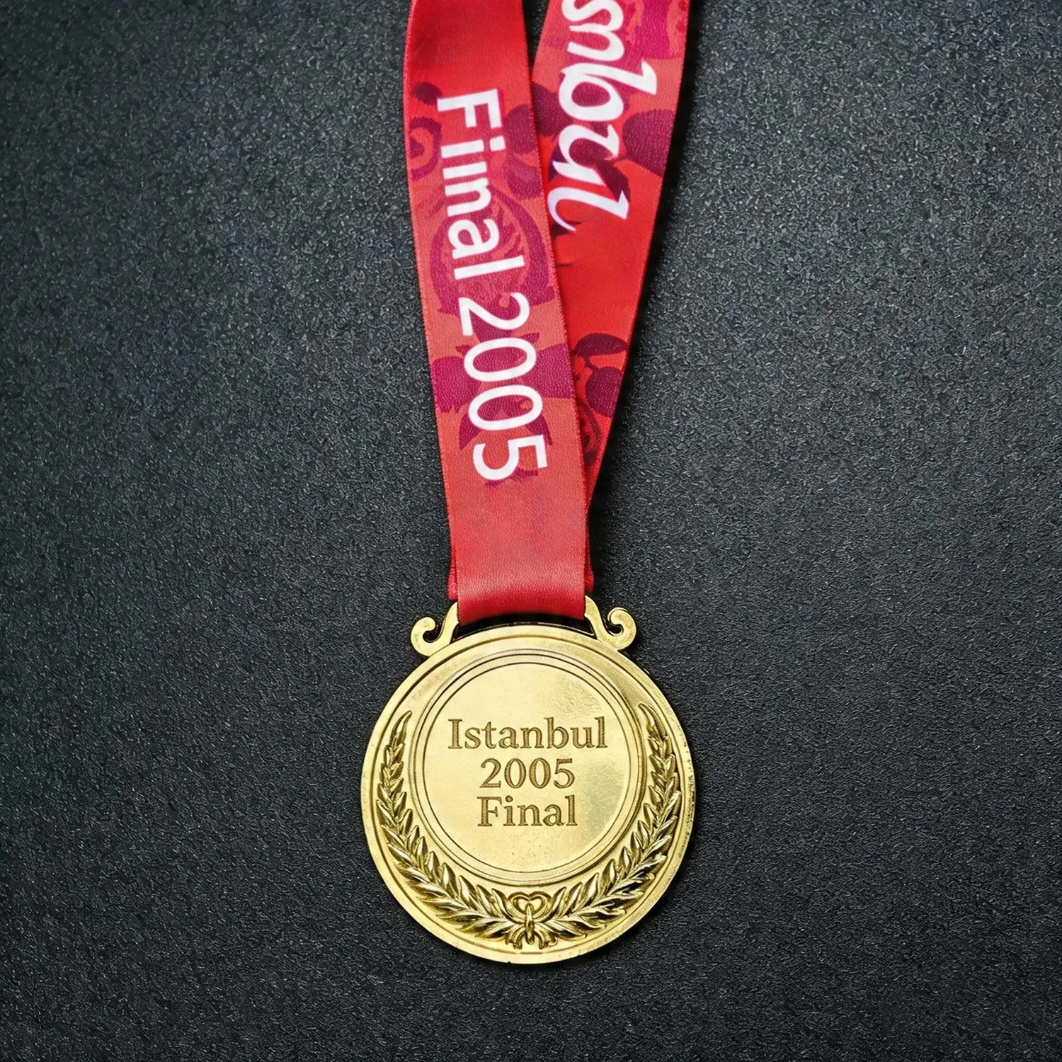 Istanbul 2005 Style Football Award Medal with Ribbon for Fans Collection
Istanbul 2005 Style Football Award Medal with Ribbon for Fans Collection