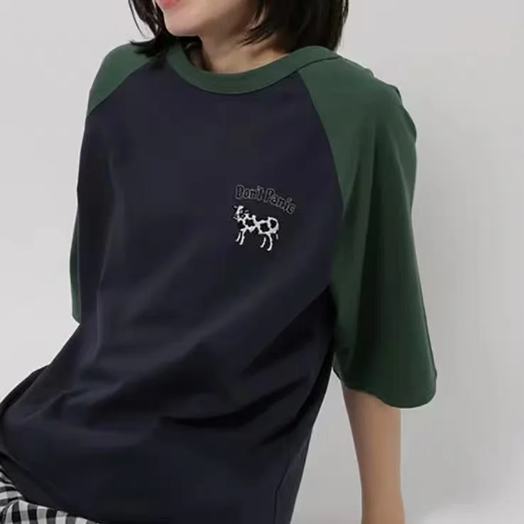 Women's Short Sleeve T-Shirt Embroidered Pure Cotton round Neck Summer New Fashion Body Fit Top Color Block Contrast Official...
Women's Short Sleeve T-Shirt Embroidered Pure Cotton round Neck Summer New Fashion Body Fit Top Color Block Contrast Official...