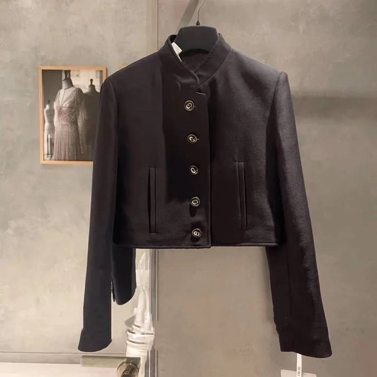 2023 Early Autumn New Women's Casual Short Coat with Pockets And Buttons Pure Color Commute Style Long Sleeve Regular Fit
2023 Early Autumn New Women's Casual Short Coat with Pockets And Buttons Pure Color Commute Style Long Sleeve Regular Fit