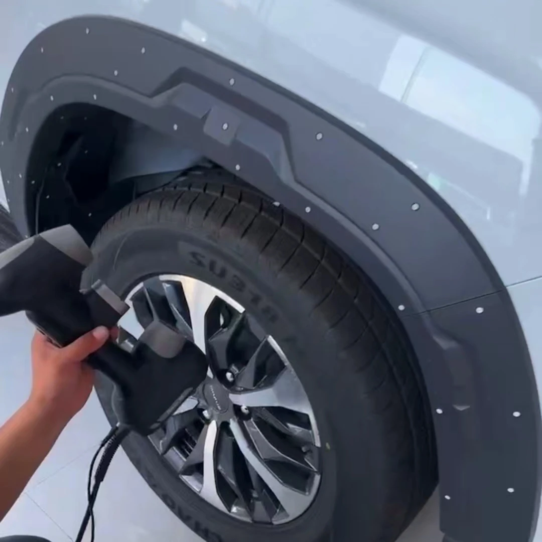 Индивидуальные расширители колесных арок (фендеры) для LDV T60/70, оригинальные, уникальные накладки на колесные арки
Индивидуальные расширители колесных арок (фендеры) для LDV T60/70, оригинальные, уникальные накладки на колесные арки