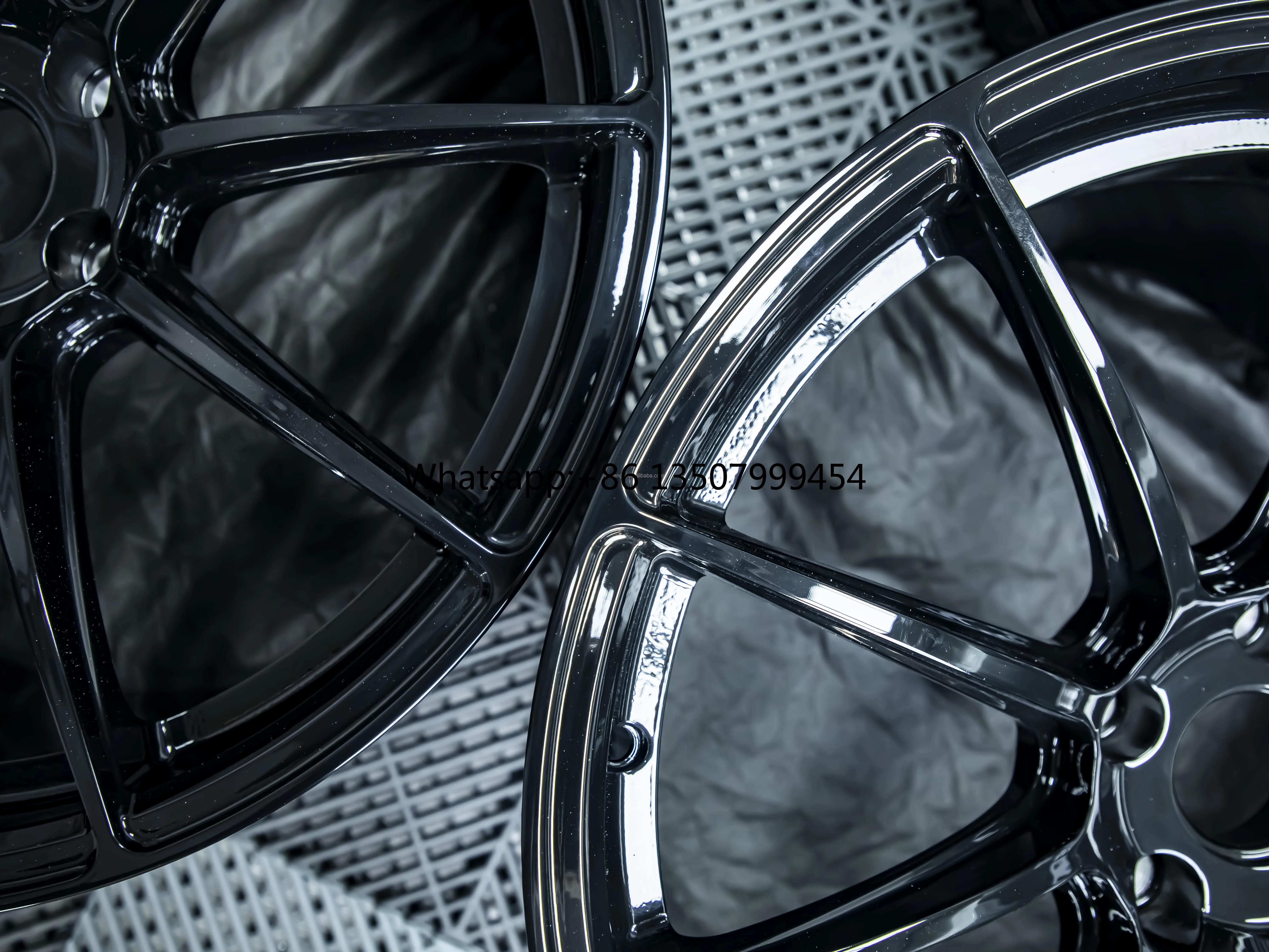 New Exquisite Monoblock Multi Spoke Gloss Black Rim Aluminum Alloy Forged Wheel Rim for
New Exquisite Monoblock Multi Spoke Gloss Black Rim Aluminum Alloy Forged Wheel Rim for