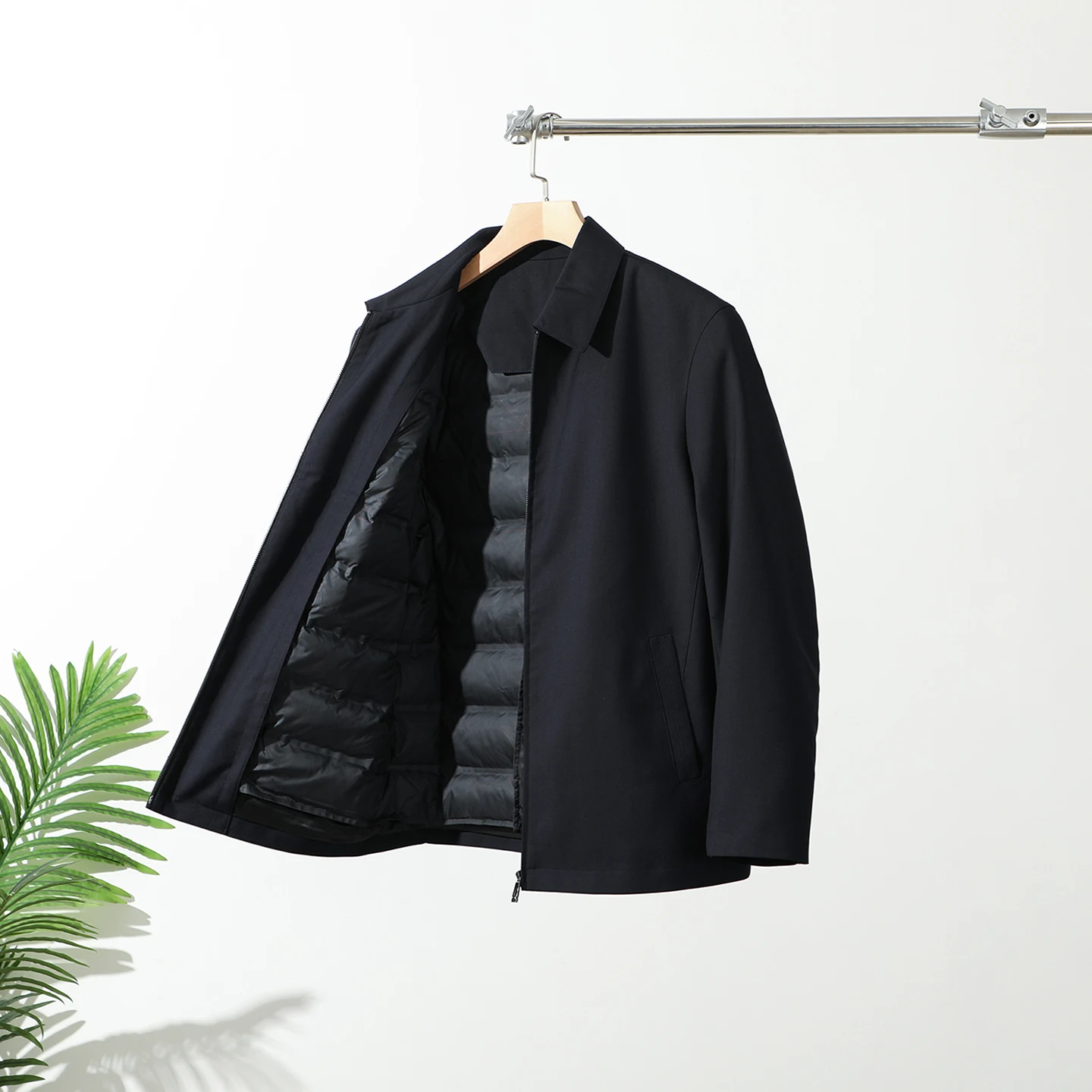 Мужская зимняя куртка с отстегивающимся внутренним слоем из 90% белого гусиного пуха, ветрозащитная, теплая, повседневная, модная, из полиэфирного волокна
Мужская зимняя куртка с отстегивающимся внутренним слоем из 90% белого гусиного пуха, ветрозащитная, теплая, повседневная, модная, из полиэфирного волокна