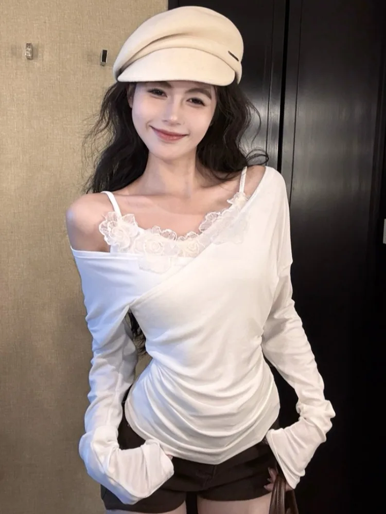 Sexy Short Floral V-neck Base Shirt Women's Inner Wear Slimming Top Korean Style Commute Fashion plus Size Winter Clothes
Sexy Short Floral V-neck Base Shirt Women's Inner Wear Slimming Top Korean Style Commute Fashion plus Size Winter Clothes