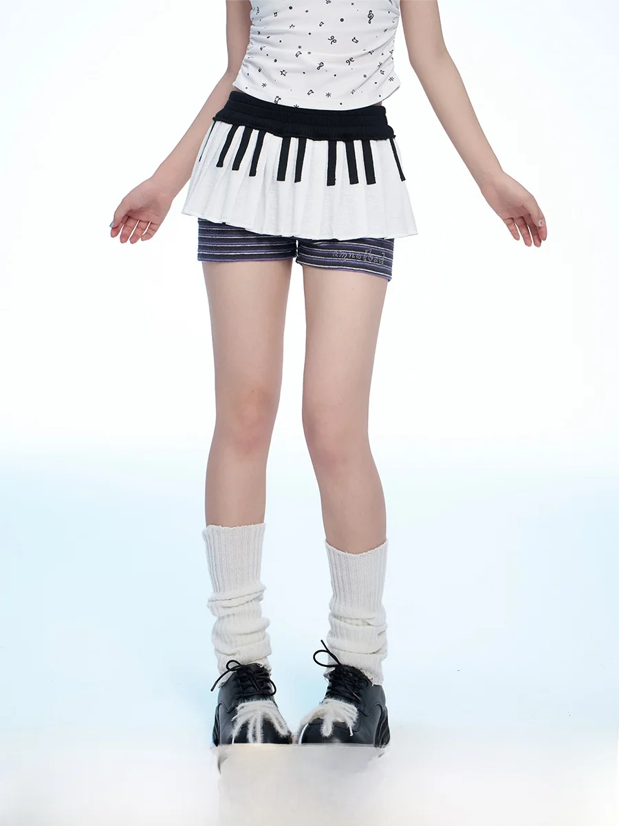 Swinging Girl Bla White Keyboard Color Stripe Rhinestone Light Polyester Skirt Pants Bicolor Plaid Skirt Student Commute Sle
Swinging Girl Bla White Keyboard Color Stripe Rhinestone Light Polyester Skirt Pants Bicolor Plaid Skirt Student Commute Sle