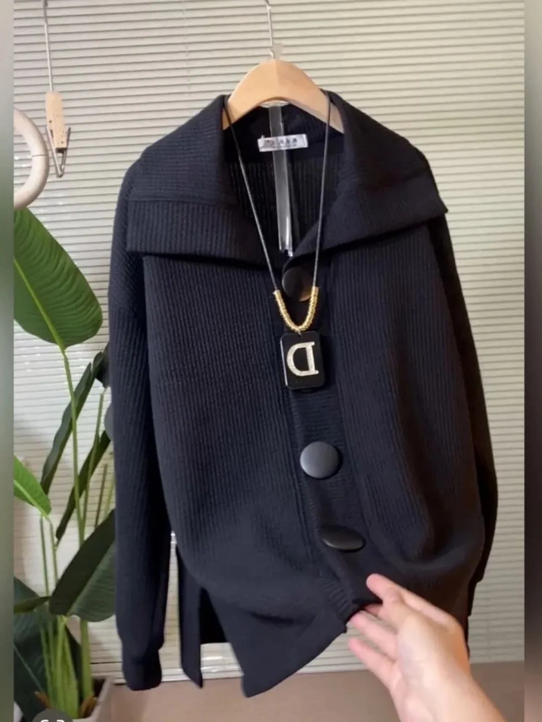 plus Size Fashionable Collared Open Cardigan Sweatshirt Women Loose Slimming Long Sleeve Outerwear Small Shirt 2300 Pounds
plus Size Fashionable Collared Open Cardigan Sweatshirt Women Loose Slimming Long Sleeve Outerwear Small Shirt 2300 Pounds