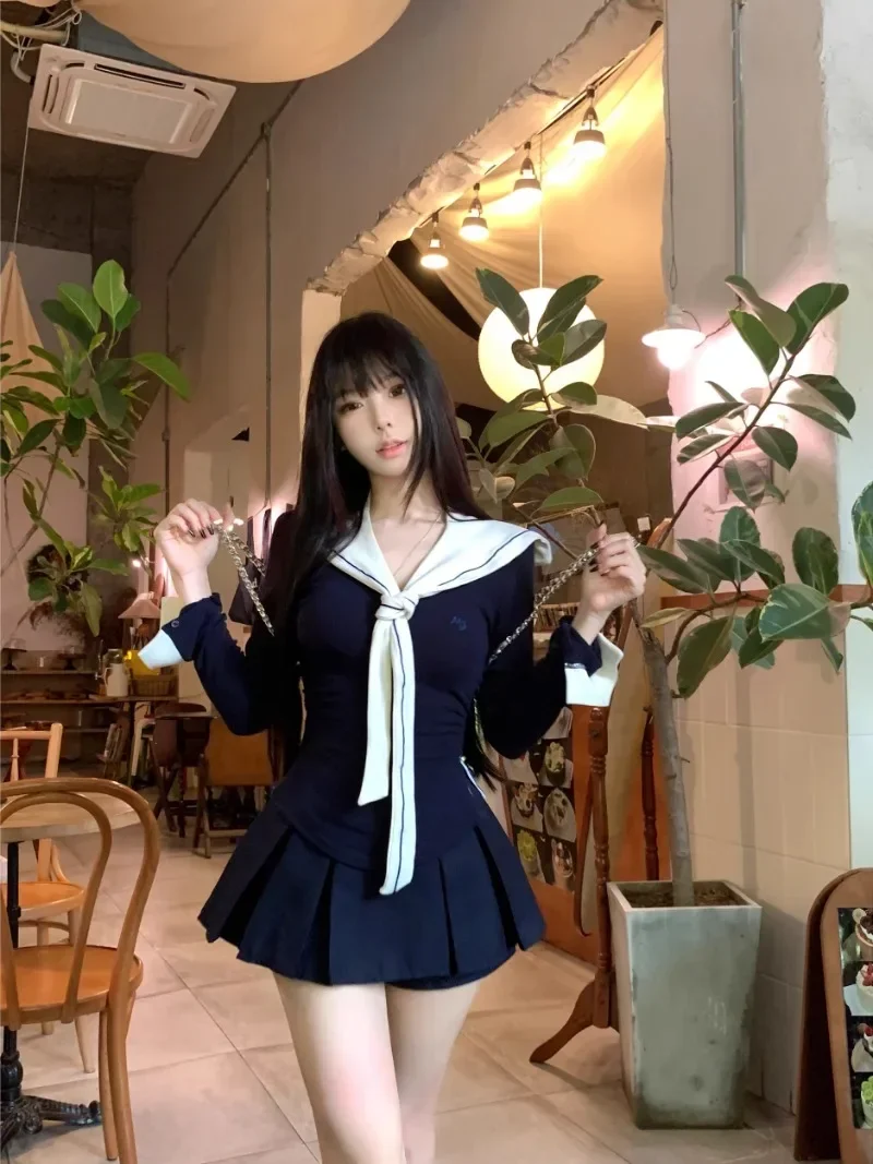 Korean Fashion Two Piece Skirt Sets Retro Preppy Style Sailor Collar Long Sleeve T-shirt + High Waist A Line Pleated Mini Skirt
Korean Fashion Two Piece Skirt Sets Retro Preppy Style Sailor Collar Long Sleeve T-shirt + High Waist A Line Pleated Mini Skirt