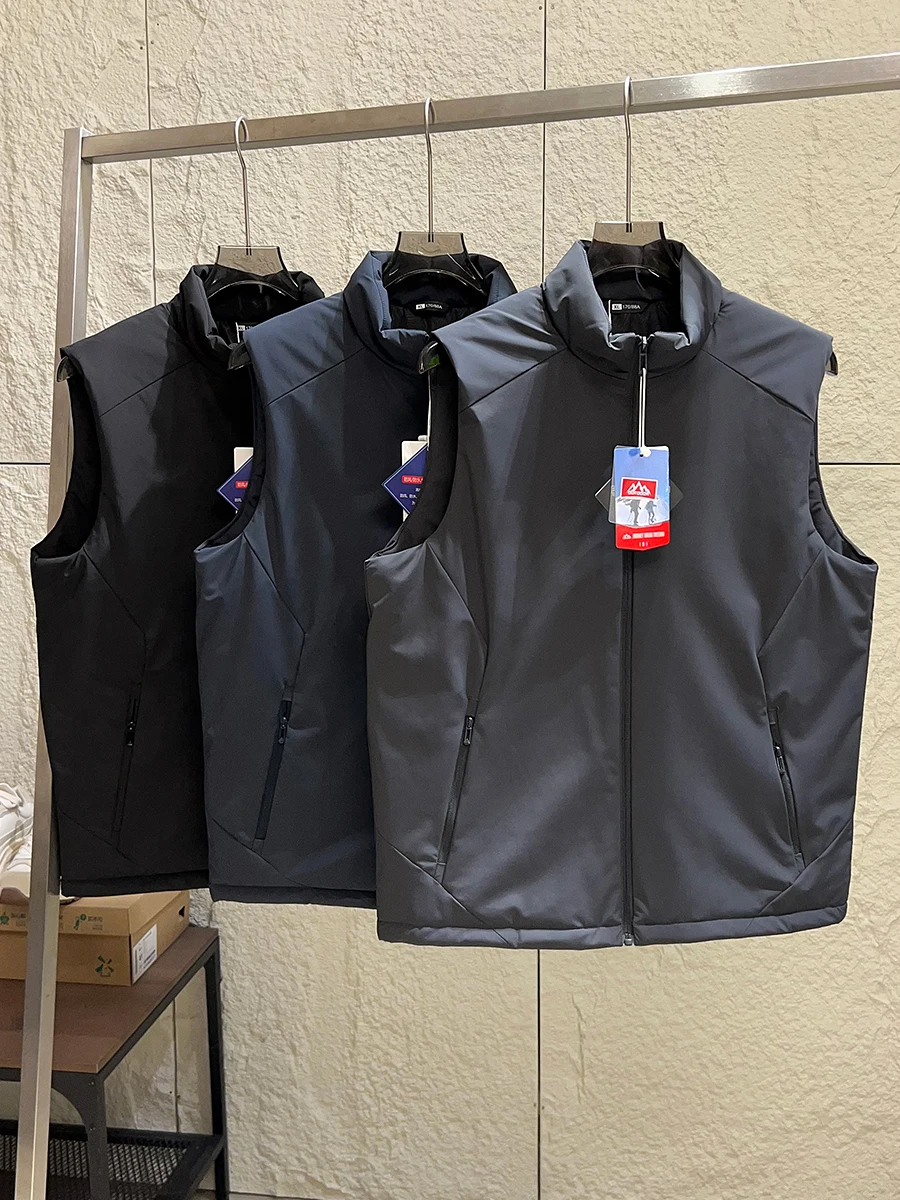 Outdoor Men's Cotton Vest Jacket Windproof Water-Resistant Stand Collar Warm Sports Fashion Urban Style Thickened Zipper Closure
Outdoor Men's Cotton Vest Jacket Windproof Water-Resistant Stand Collar Warm Sports Fashion Urban Style Thickened Zipper Closure