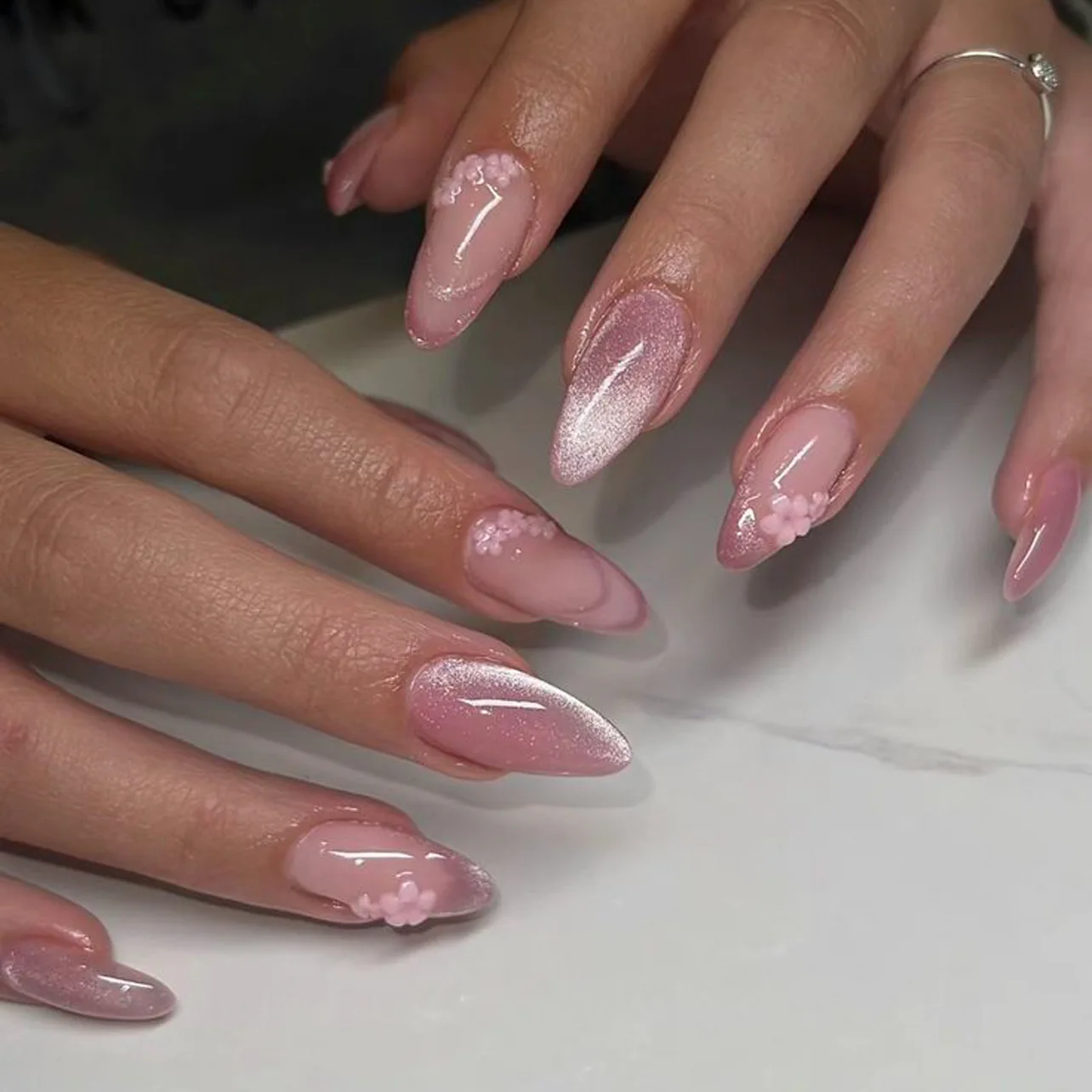 24Pcs Mid-length French Almond Fake Nails with Pink Cat's Eye Design False Nails Press on Flower Wearable Full Cover Nails Tips
24Pcs Mid-length French Almond Fake Nails with Pink Cat's Eye Design False Nails Press on Flower Wearable Full Cover Nails Tips