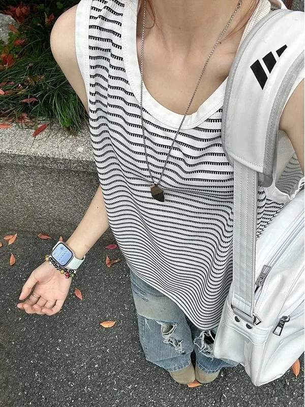 American Retro Striped Sleeveless Vest Men's Summer High Sensation Casual Sweatshirt Loose Fit Splice Color Contrast Iron Free
American Retro Striped Sleeveless Vest Men's Summer High Sensation Casual Sweatshirt Loose Fit Splice Color Contrast Iron Free