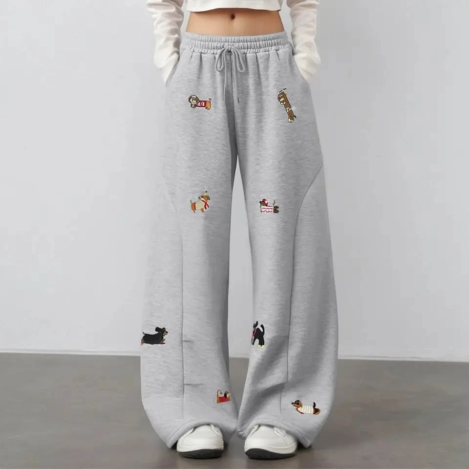 Cartoon Sausage Dog Embroidered Sweatpants Womens Wide Leg Casual Pants High Waist Loose Fit Jogging Long Pants Streetwear
Cartoon Sausage Dog Embroidered Sweatpants Womens Wide Leg Casual Pants High Waist Loose Fit Jogging Long Pants Streetwear