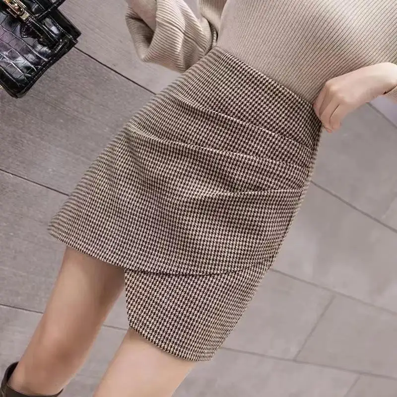 2024 Autumn and Winter New High Waist Slim Irregular A- Line Mini Skirt Femme Winter Woolen Houndstooth Hip Wool Skirt for Women
2024 Autumn and Winter New High Waist Slim Irregular A- Line Mini Skirt Femme Winter Woolen Houndstooth Hip Wool Skirt for Women