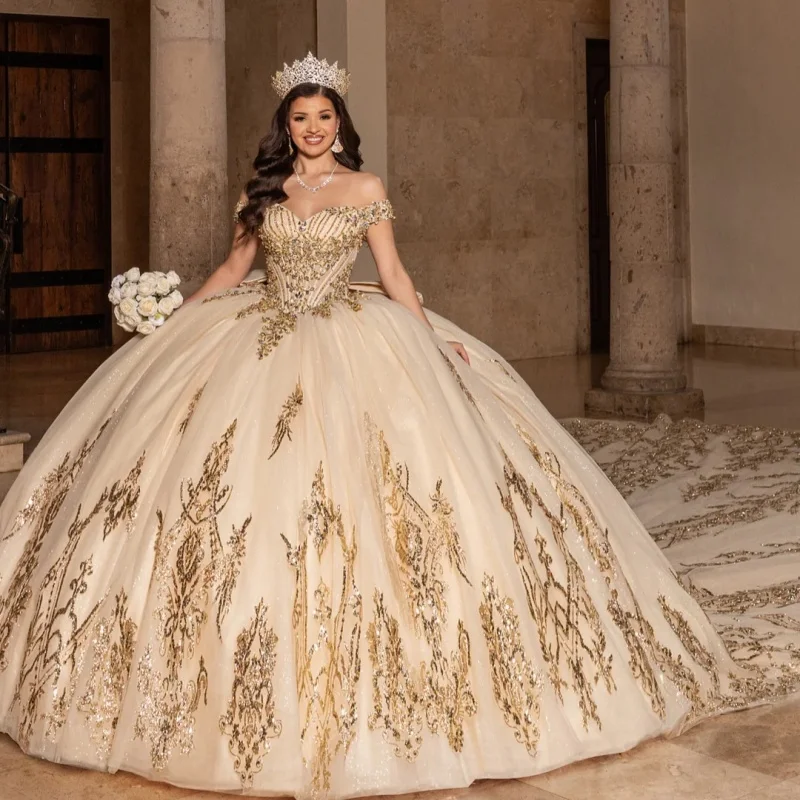 Light Champagne Quinceanera Dress off-shoulder Crystal Golden Glitter Decal Long tail Bow vestidos de 15 Quinceanera Customize
Light Champagne Quinceanera Dress off-shoulder Crystal Golden Glitter Decal Long tail Bow vestidos de 15 Quinceanera Customize