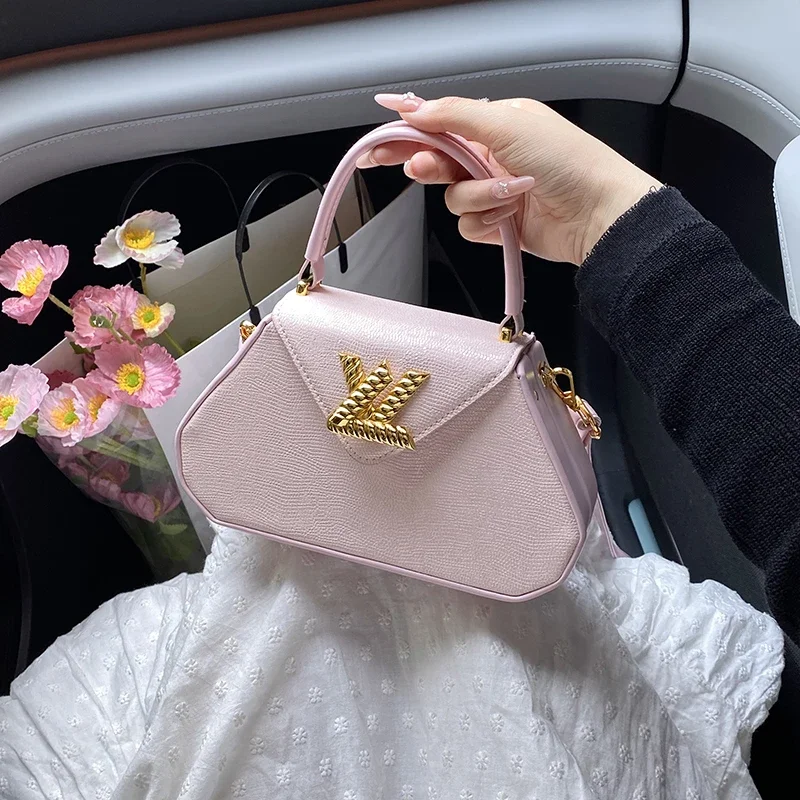 Premium Genuine Leather Shoulder Bag Ladies Fashion Handbag Elegant Crossbody Purse Tote Organizer Work Bag Large Capacity
Premium Genuine Leather Shoulder Bag Ladies Fashion Handbag Elegant Crossbody Purse Tote Organizer Work Bag Large Capacity