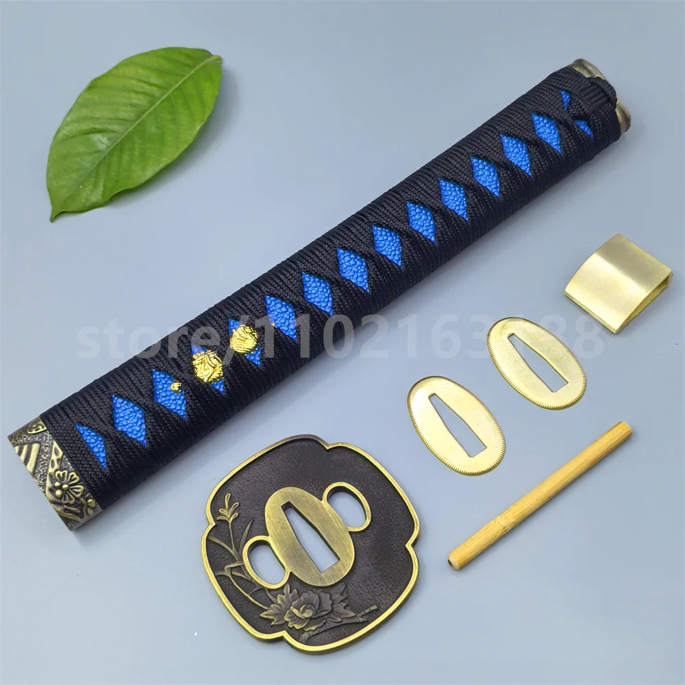 Изысканная ручка Tsuka, рулон из сплава Tsuba, защита для рук, латунь Habaki Seppa для настоящего японского японского самурая, катаны, меча, фитинги
Изысканная ручка Tsuka, рулон из сплава Tsuba, защита для рук, латунь Habaki Seppa для настоящего японского японского самурая, катаны, меча, фитинги