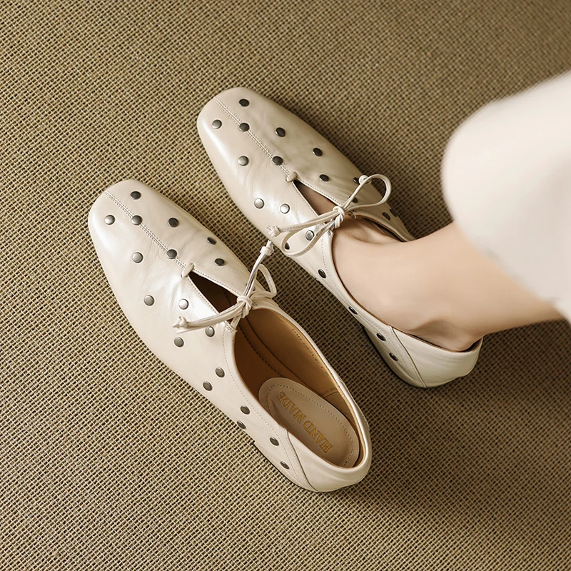 2026 New Rivets Genuine Leather Retro Women Pumps Thick High Heels Spring Summer Lady Party Prom Shoes Woman Pumps Heels Women
2026 New Rivets Genuine Leather Retro Women Pumps Thick High Heels Spring Summer Lady Party Prom Shoes Woman Pumps Heels Women