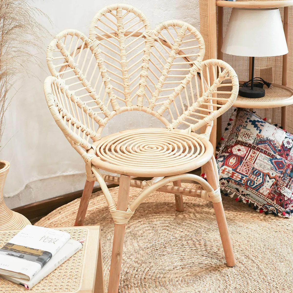 Homestay hand-woven natural zhenteng leisure rattan chair, rattan dining chair home balcony backrest vacation style
Homestay hand-woven natural zhenteng leisure rattan chair, rattan dining chair home balcony backrest vacation style