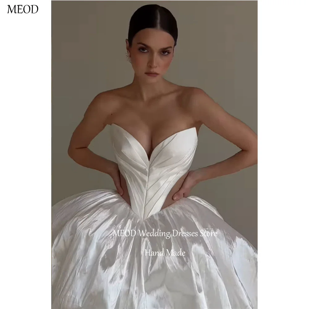 MEOD Satin Fashion Wedding Dresses Bride Backless Sleeveless Sweetheart Vestidos De Novia Long Train Elegant Simple Customized
MEOD Satin Fashion Wedding Dresses Bride Backless Sleeveless Sweetheart Vestidos De Novia Long Train Elegant Simple Customized