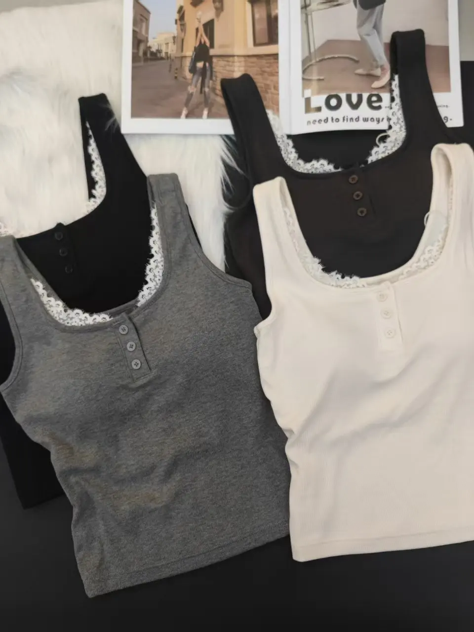 Early Autumn New Sle Women's Lace Splice Strap Vest One-Piece Fixed Cup Prevent Exposure Slim Fit Base Trendy Inner Wear
Early Autumn New Sle Women's Lace Splice Strap Vest One-Piece Fixed Cup Prevent Exposure Slim Fit Base Trendy Inner Wear