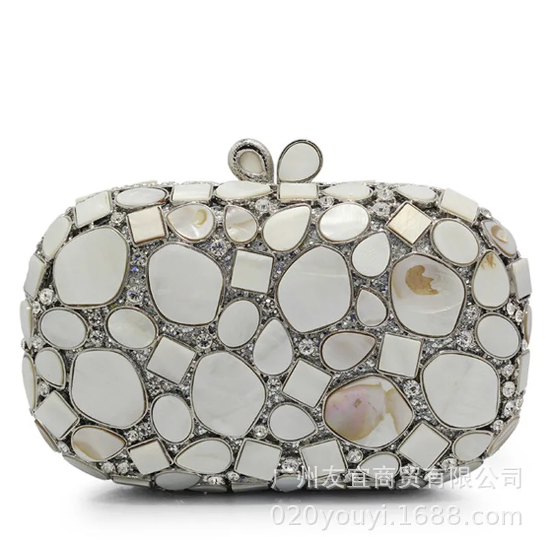Luxury Rhinestone Shell Patch Clutch Bag Metal Hollow Dinner Clutch Hard Box Cosmetic Bag Women Bolsos De Fiesta Para Mujer Boda
Luxury Rhinestone Shell Patch Clutch Bag Metal Hollow Dinner Clutch Hard Box Cosmetic Bag Women Bolsos De Fiesta Para Mujer Boda