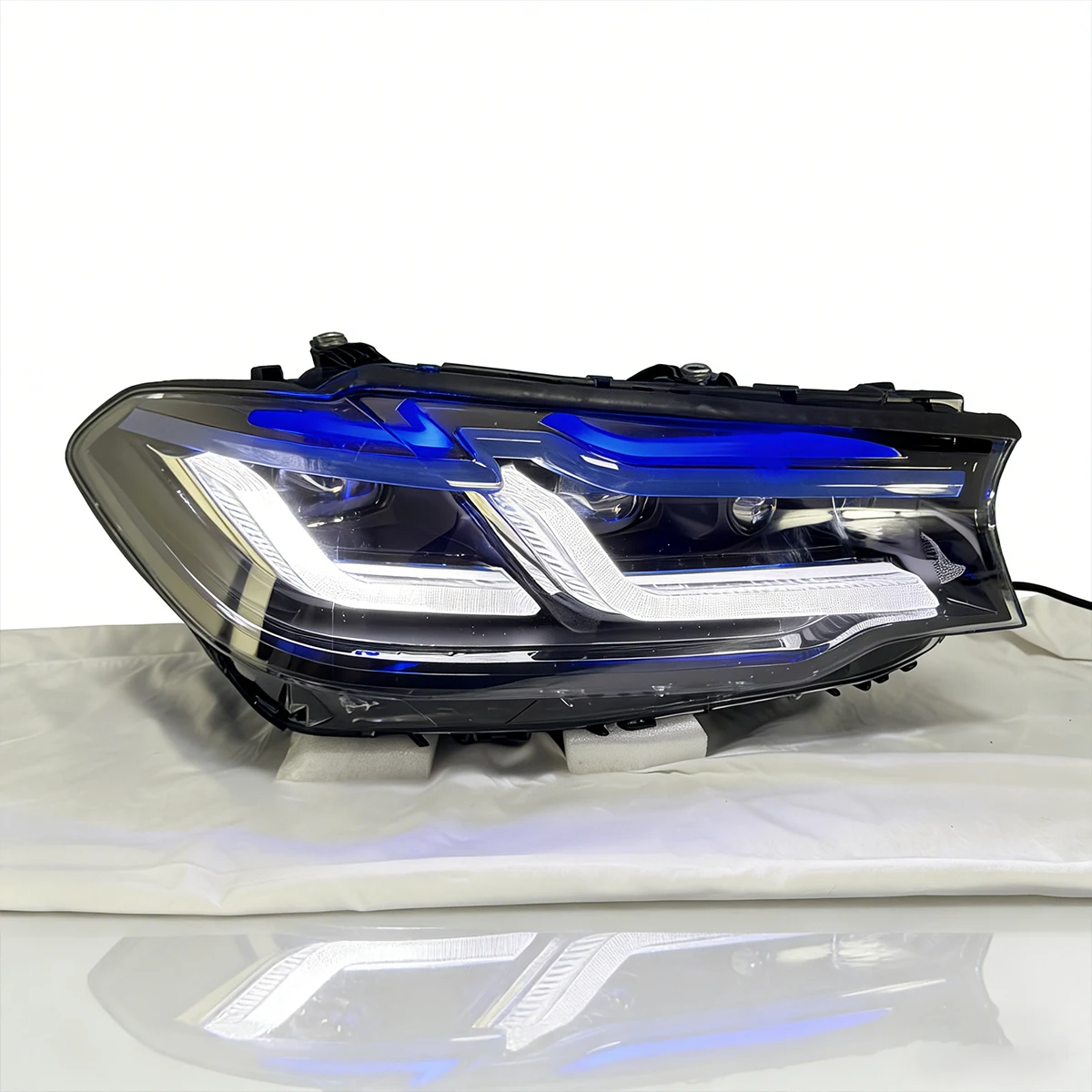 LED LCI Headlight Assembly For BMW 5 Series G30 G31 F90 M5 2017-2020 Plug And Play Daytime Running Light Headlamp Replacement
LED LCI Headlight Assembly For BMW 5 Series G30 G31 F90 M5 2017-2020 Plug And Play Daytime Running Light Headlamp Replacement