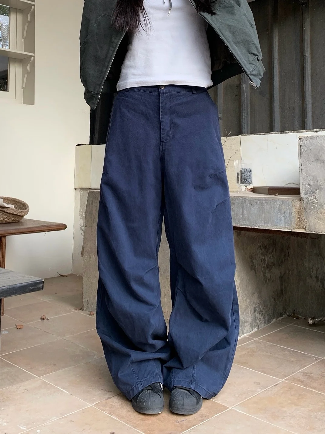 Американские ретро-брюки с широкими штанинами, свободные, драпирующиеся, в стиле рабочей одежды, повседневные, прямого кроя, из хлопка, весенняя коллекция
Американские ретро-брюки с широкими штанинами, свободные, драпирующиеся, в стиле рабочей одежды, повседневные, прямого кроя, из хлопка, весенняя коллекция