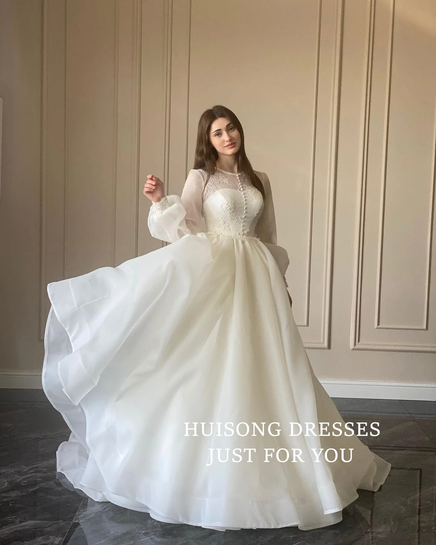 HUISONG Customized Organza Wedding Dresses Lace Appliques O-Neck Long Sleeves Bride Dress A-Line Modest Long Wedding Gown
HUISONG Customized Organza Wedding Dresses Lace Appliques O-Neck Long Sleeves Bride Dress A-Line Modest Long Wedding Gown
