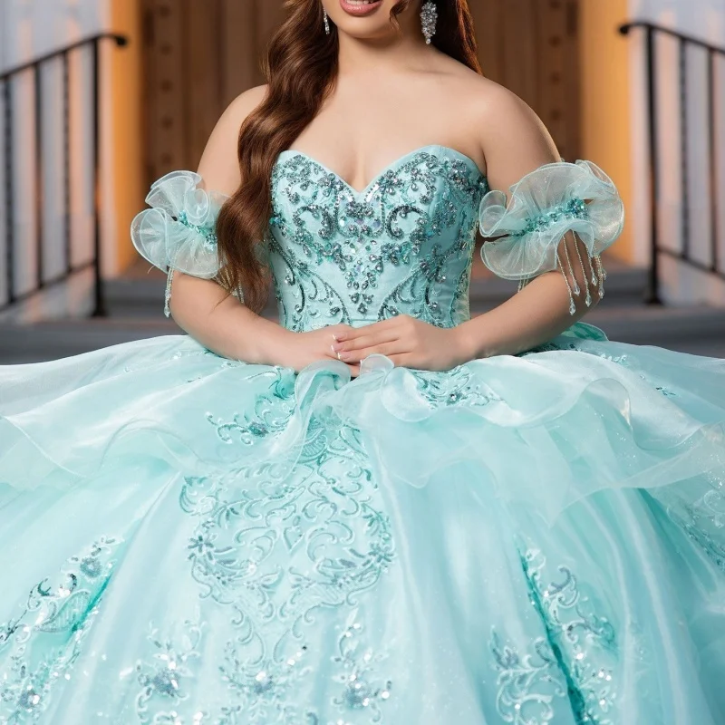 Turquoise Quinceanera Dress Glitter Crystal Decal Lace Layering Long tail off-shoulder Bow Vestidos De 15 Quinceanera Customize
Turquoise Quinceanera Dress Glitter Crystal Decal Lace Layering Long tail off-shoulder Bow Vestidos De 15 Quinceanera Customize