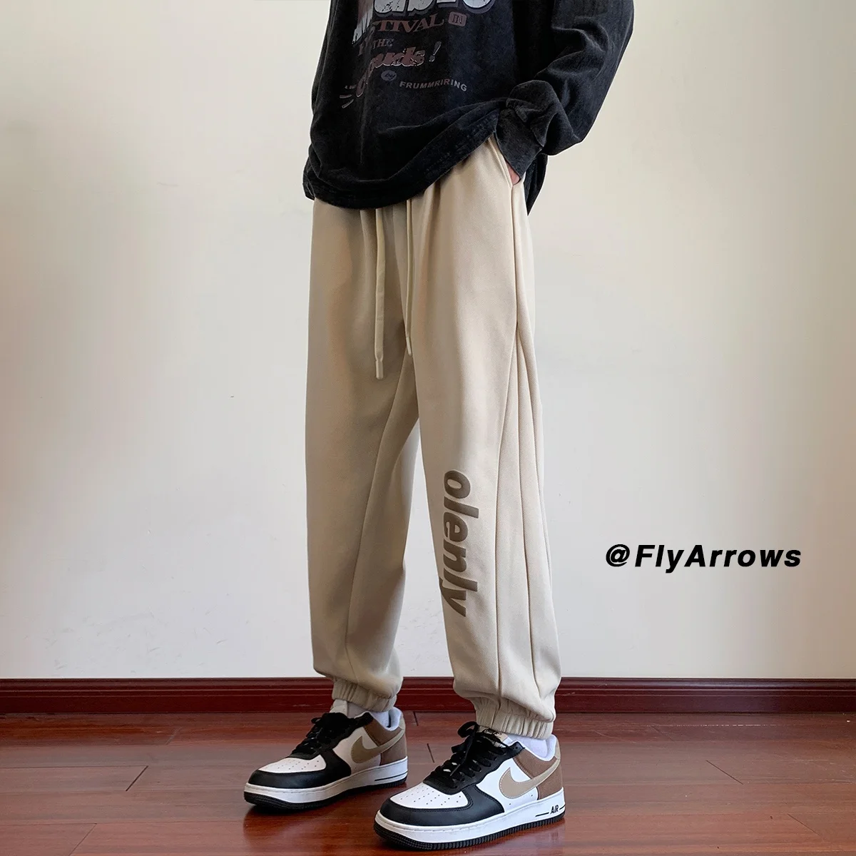 Спортивные брюки цвета хаки для мужчин, повседневные, свободного кроя, весна-осень, новые, в американском ретро-стиле, с буквенным принтом, для мальчиков
Спортивные брюки цвета хаки для мужчин, повседневные, свободного кроя, весна-осень, новые, в американском ретро-стиле, с буквенным принтом, для мальчиков