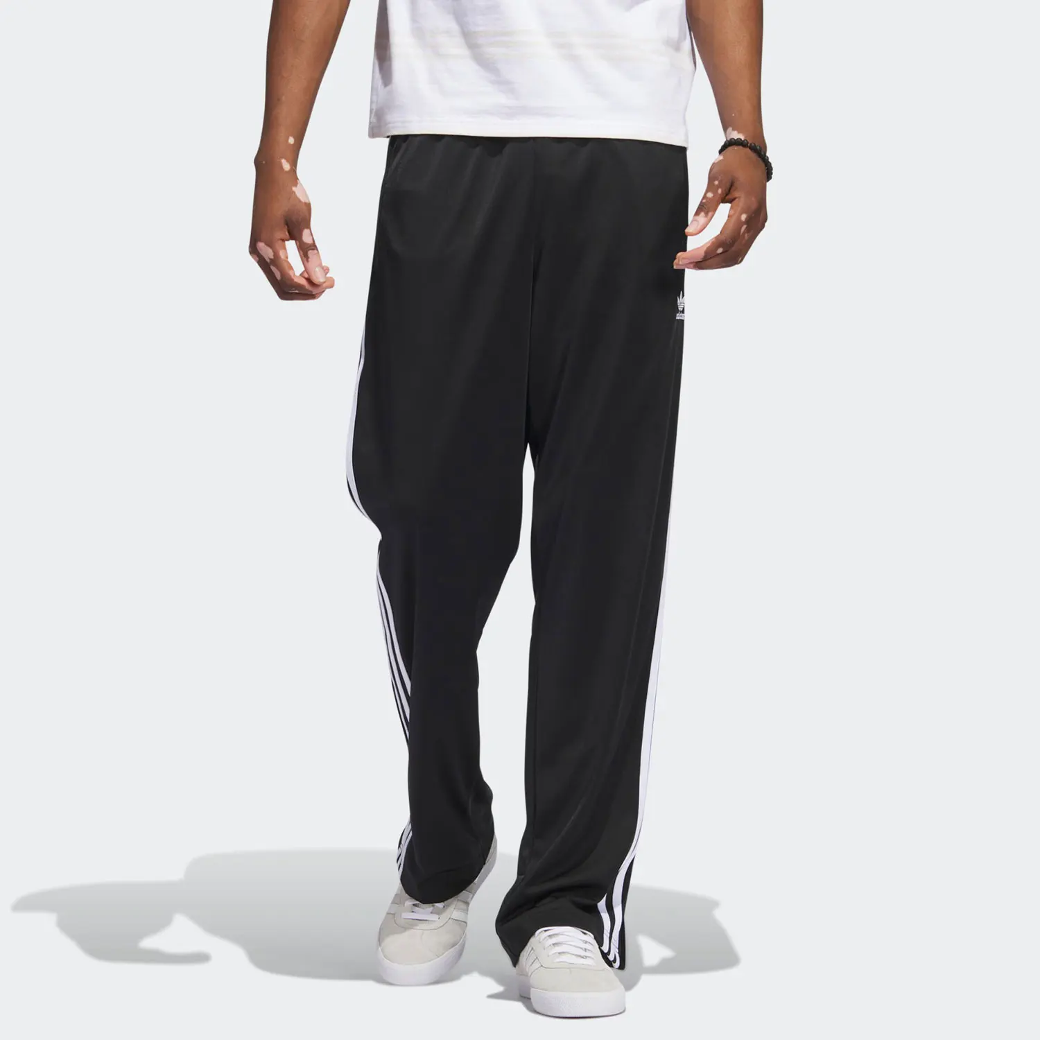 Adidas official genuine 2023 Originals men's sport pants with slit hem IJ7055
Adidas official genuine 2023 Originals men's sport pants with slit hem IJ7055