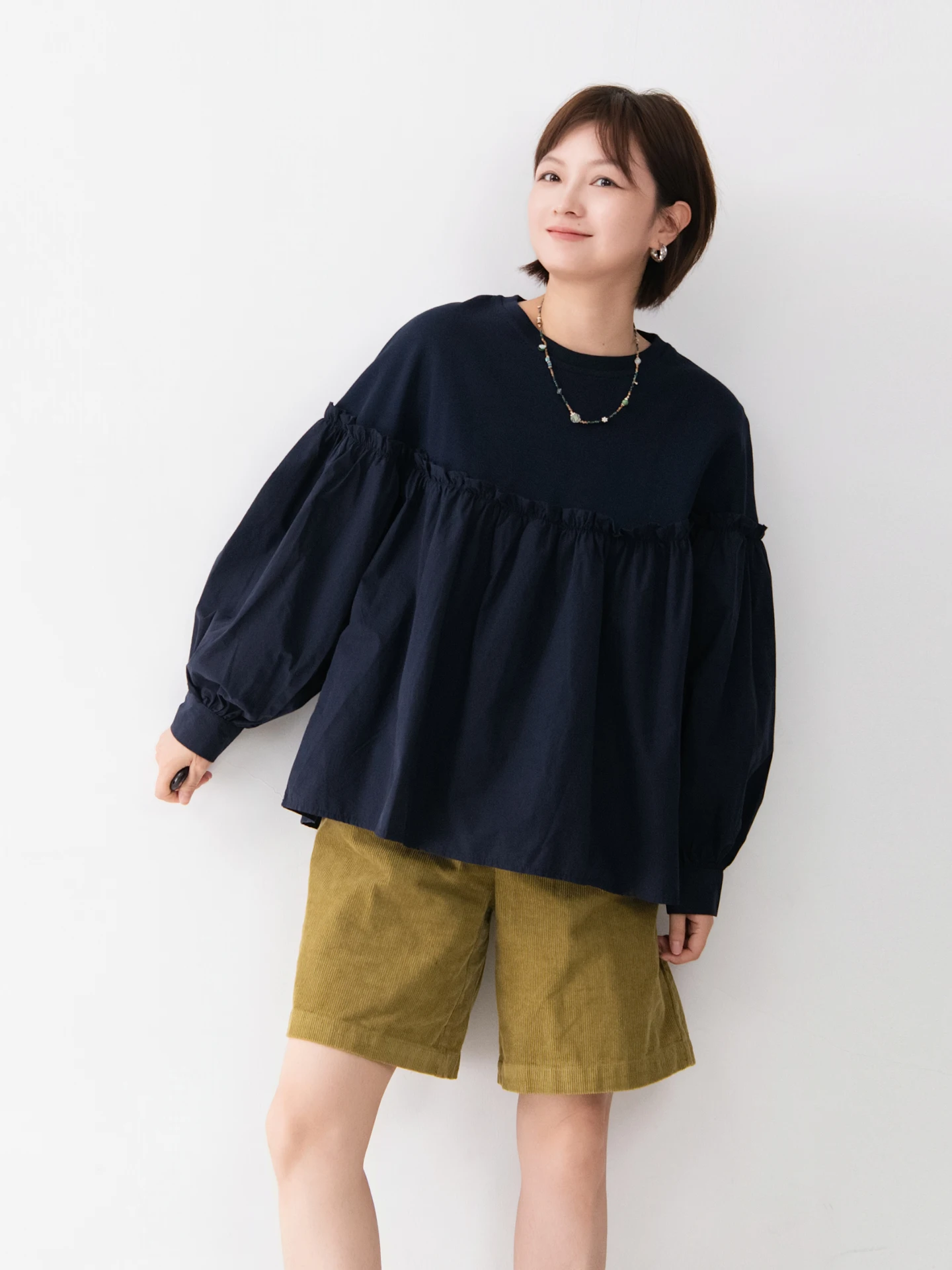 Женская футболка с длинным рукавом и круглым вырезом, однотонная, универсальная, с деревянными вставками, повседневная, из дышащего хлопка
Женская футболка с длинным рукавом и круглым вырезом, однотонная, универсальная, с деревянными вставками, повседневная, из дышащего хлопка