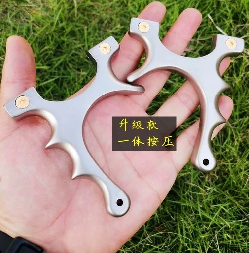New Titanium Alloy Integrated Press Crooked Handle Bullet Bow Flat Leather Round Leather Bullet Bow
New Titanium Alloy Integrated Press Crooked Handle Bullet Bow Flat Leather Round Leather Bullet Bow