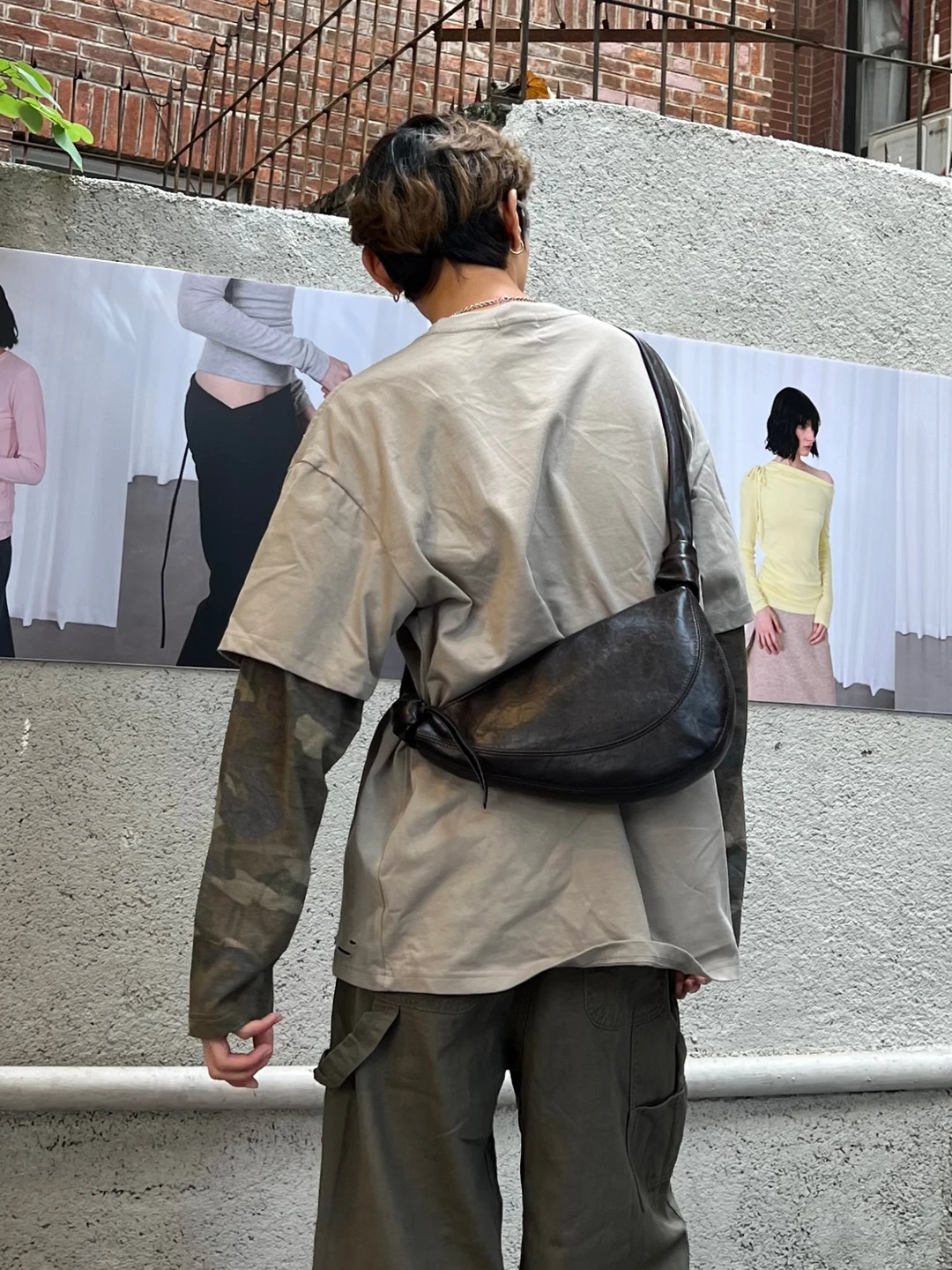 Ретро модная сумка для пельменей Moon Tooth oulder Сумка через плечо Нейтральная кожаная сумка YUEN для мужчин и женщин
Ретро модная сумка для пельменей Moon Tooth oulder Сумка через плечо Нейтральная кожаная сумка YUEN для мужчин и женщин