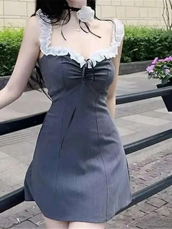 Платье на бретельках с v-образным вырезом для девочек, лето 2024, новый стиль, милое темпераментное кружевное платье трапециевидной формы с высокой талией для похудения I95W
Платье на бретельках с v-образным вырезом для девочек, лето 2024, новый стиль, милое темпераментное кружевное платье трапециевидной формы с высокой талией для похудения I95W