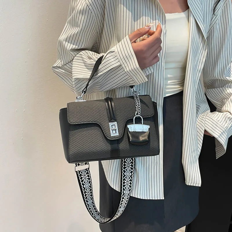Женская сумка через плечо Fresh Style 2025 года — минималистичная текстура личи, универсальная сумка через плечо
Женская сумка через плечо Fresh Style 2025 года — минималистичная текстура личи, универсальная сумка через плечо