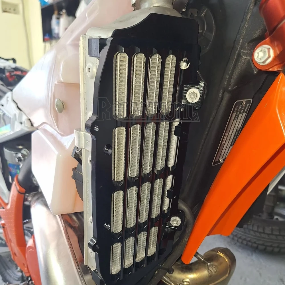 Защитная решетка радиатора для KTM XCF-W XCW EXC XCF XC EXCF TPI Six Days 125 250 300 350 450 500 2026~2024 2025, запчасть для мотокросса
Защитная решетка радиатора для KTM XCF-W XCW EXC XCF XC EXCF TPI Six Days 125 250 300 350 450 500 2026~2024 2025, запчасть для мотокросса