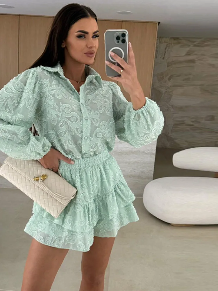Hollow Out Lace Mini Skirt Shorts Set Women 2 Pieces Long Sleeve Single-breasted Shirts Ruffles Shorts Outfit Loose Solid Suit
Hollow Out Lace Mini Skirt Shorts Set Women 2 Pieces Long Sleeve Single-breasted Shirts Ruffles Shorts Outfit Loose Solid Suit